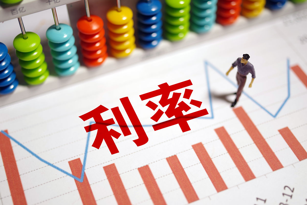 不拼利率拼“种草”！银行跨界小红书应该怎么玩